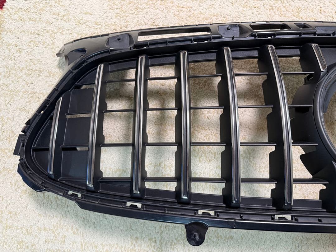 メルセデスAMG GLA 45 S純正 パナメリカーナグリル AMGエンブレム付