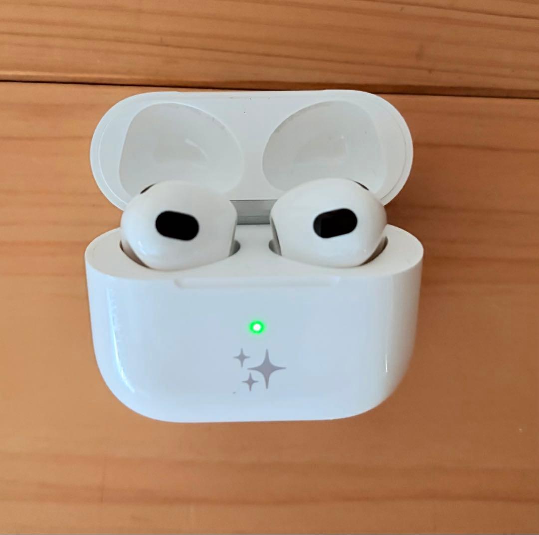 AirPods3世代　ホワイト MagSafe充電ケース付き