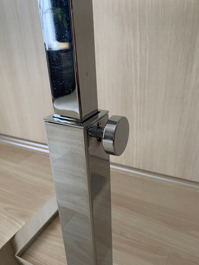 M*L様 ロルフベンツサイドテーブル ROLF BENZ ガラス天板の高さ調整可