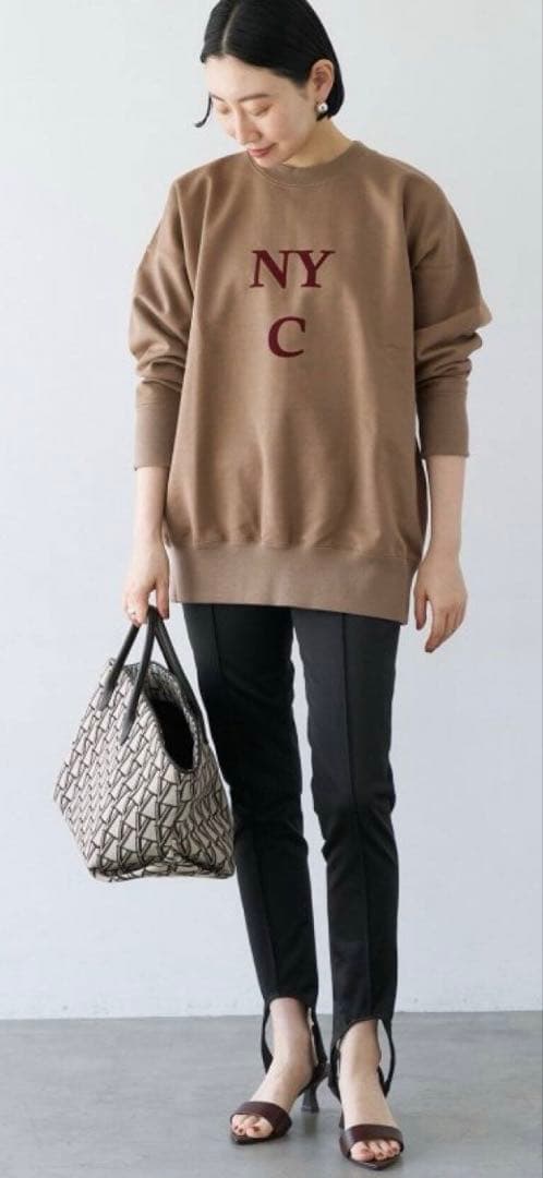 ヴェルメイユパーイエナNYCロゴ トレンカのセットです。