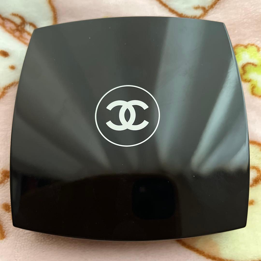 ほぼ未使用　シャネル ジュードゥルミエールアイシャドウ ハイライター