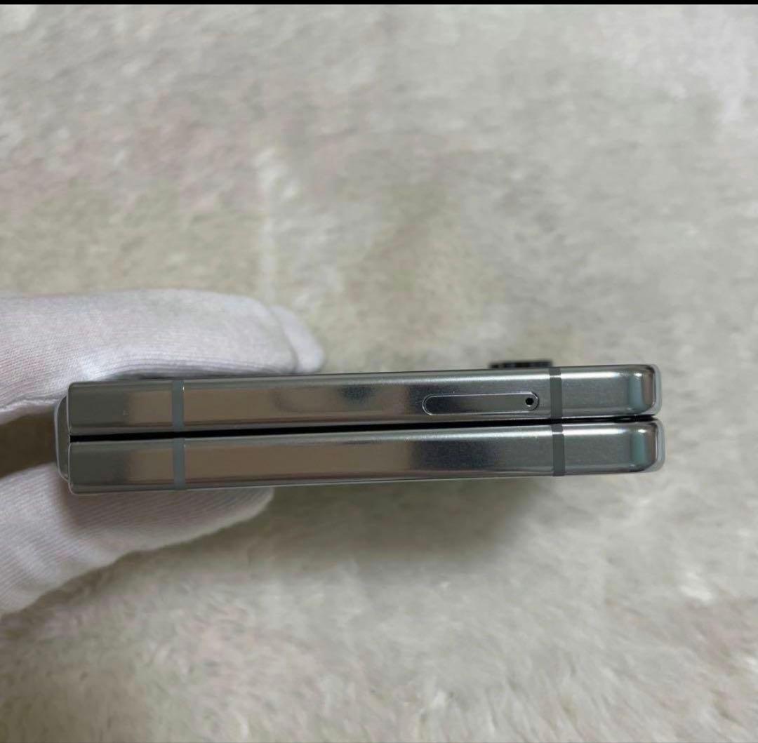 Samsung Galaxy Z Flip5 ジャンク