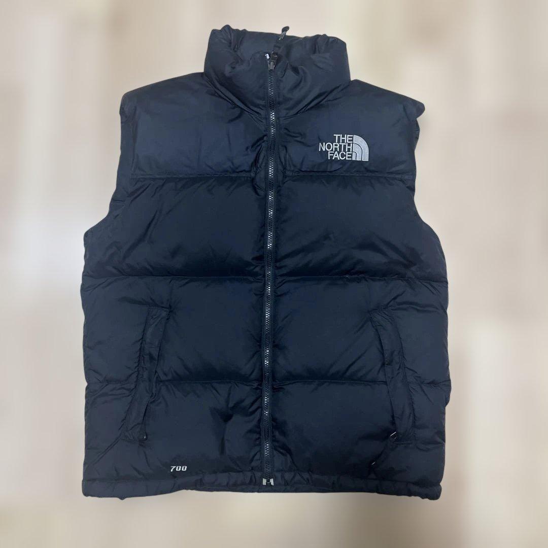 ノースフェイス ヌプシ　ダウンベスト　センターロゴ　ブラック