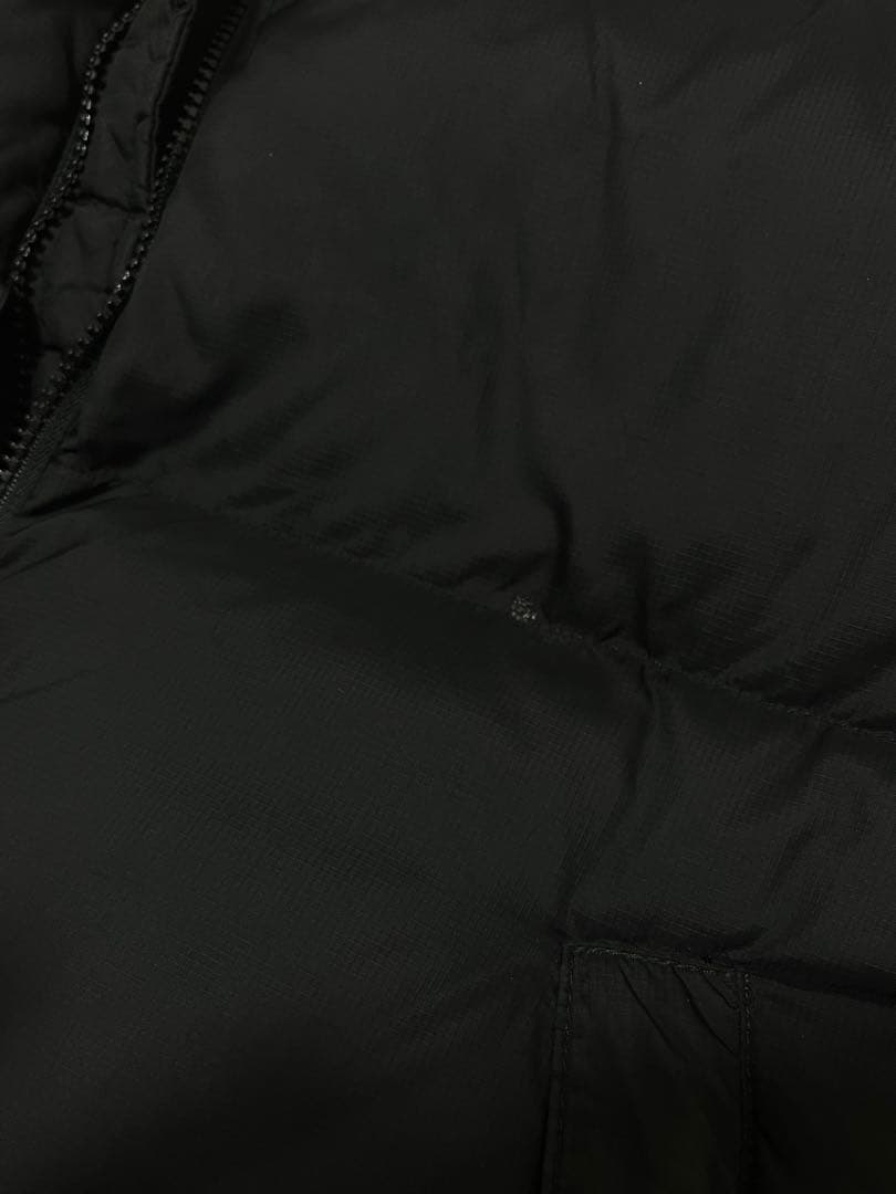 ノースフェイス ヌプシ　ダウンベスト　センターロゴ　ブラック