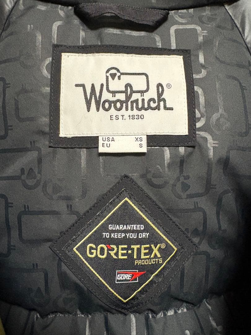 【極美品】ウールリッチ ダウンジャケット GORE-TEX カーキ