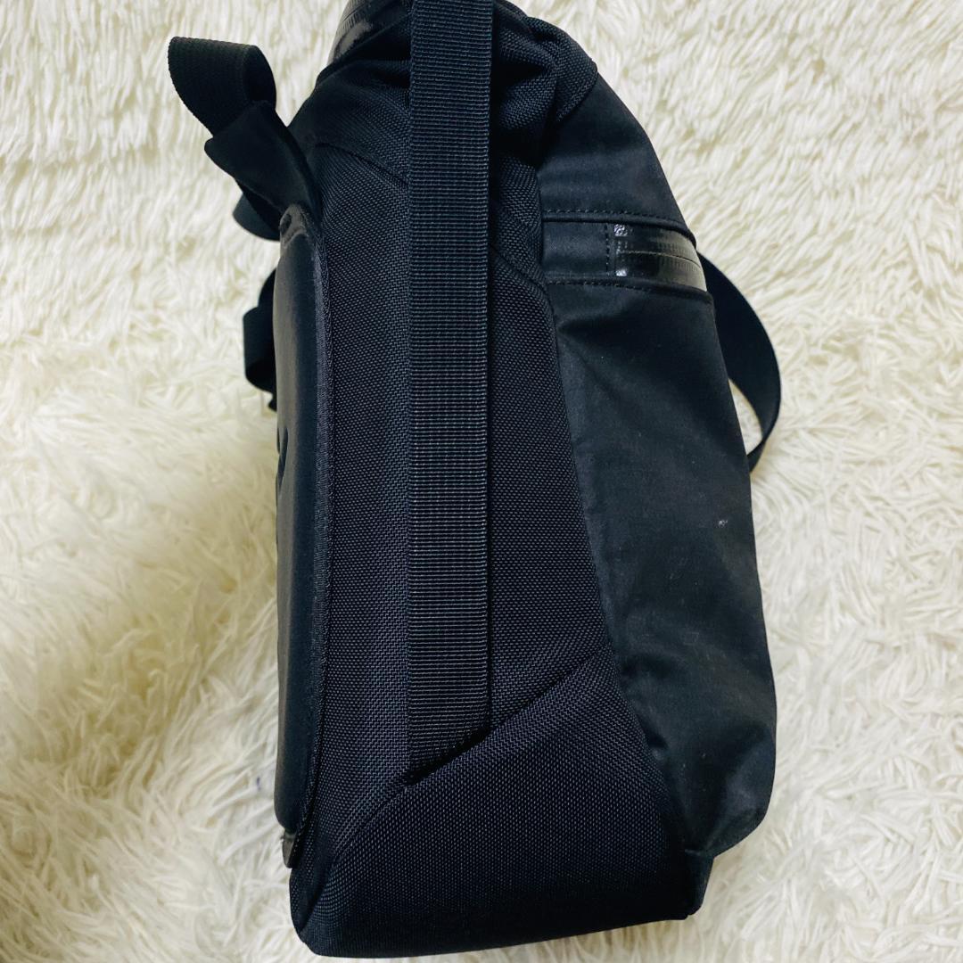 美品 アークテリクス ARC'TERYX アロー8 ショルダーバッグ ブラック