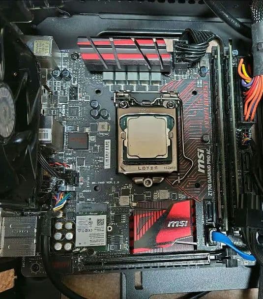 MSI Z170A + i7-7700K + 8GB RAM☓2