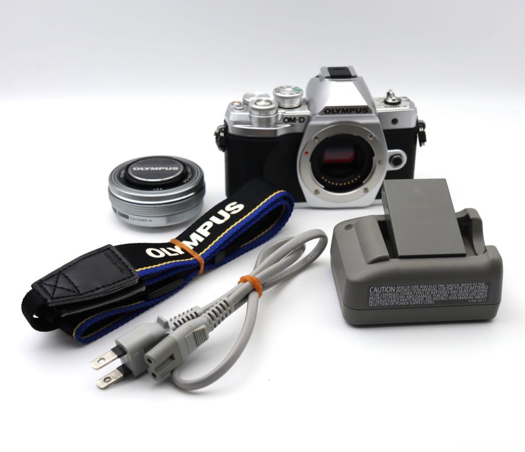 ☆美品【OLYMPUS】OM-D E-M10 MarkIII + 14-42mm
