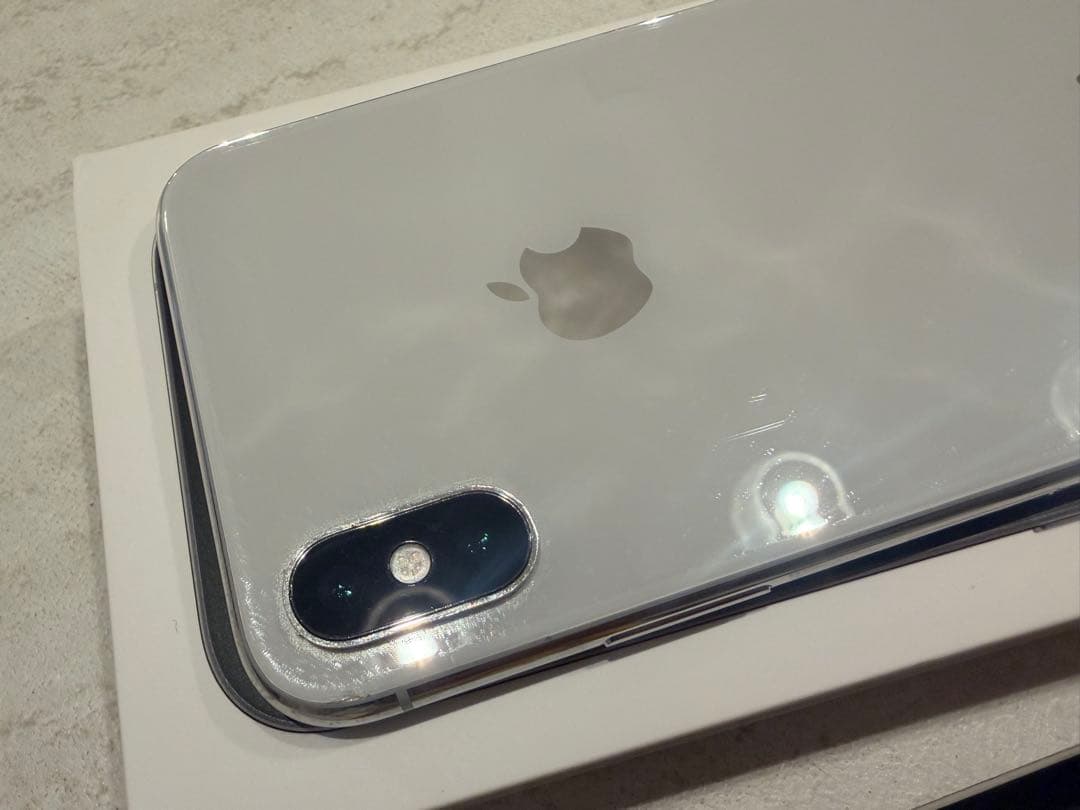 iPhoneXシルバー背面割れありジャンク品