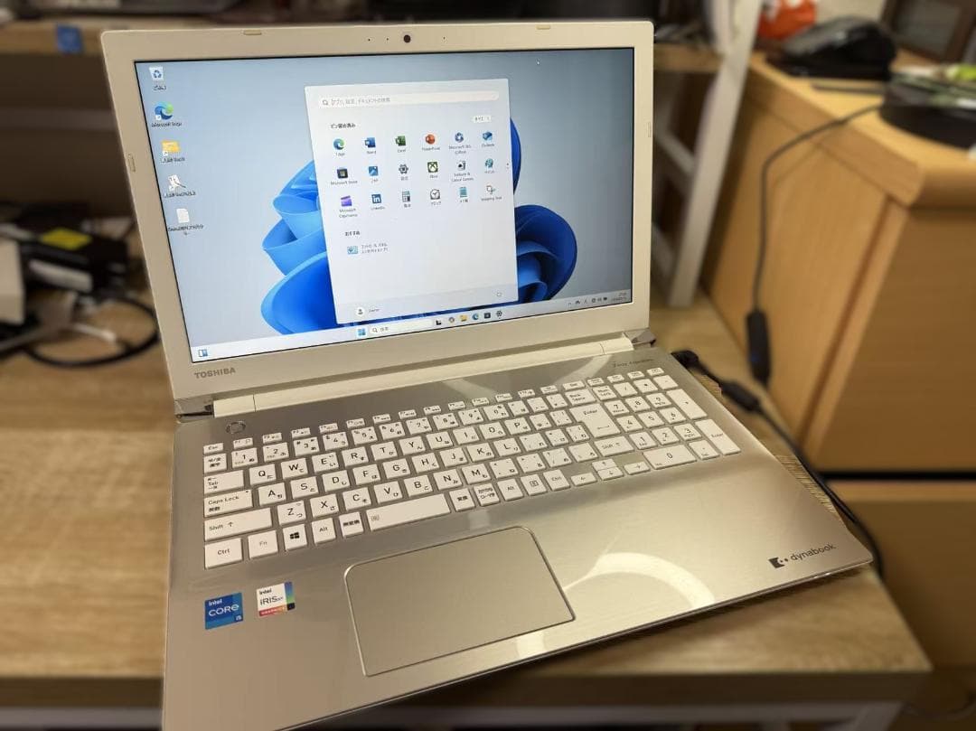 美品 Dynabook 第十一世代 i5 新品SSD　Office付き