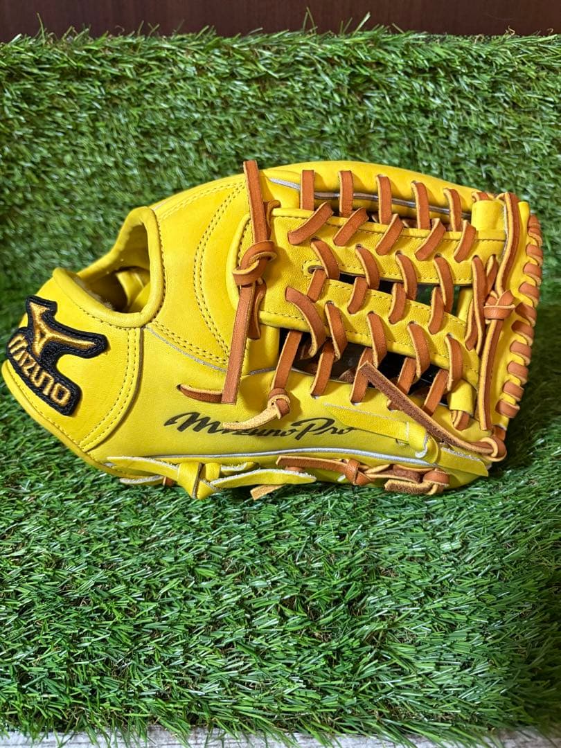 値下不可　定価49,500ミズノプロmizunopro硬式　内野手用