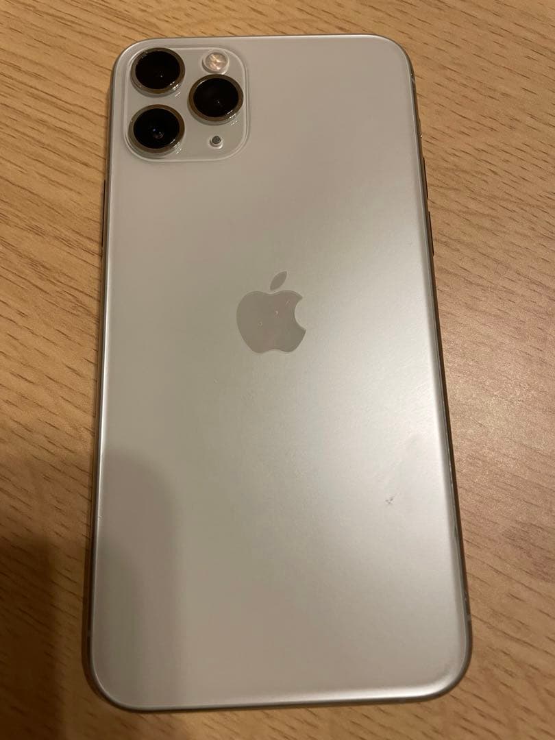 Apple iPhone 11 Pro 64GB シルバーsim解除済み