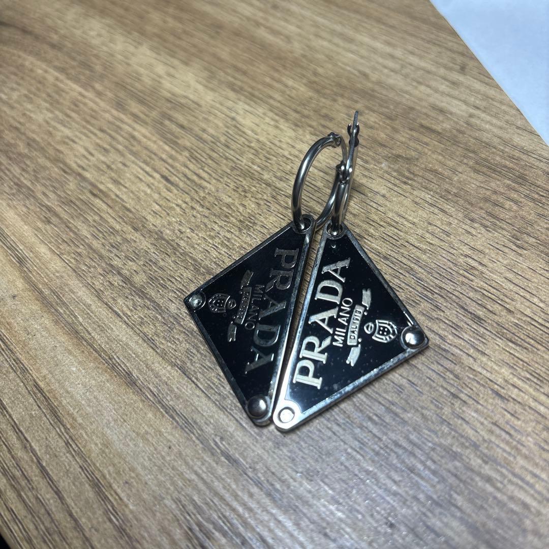 PRADA シルバー ピアス(両耳用)