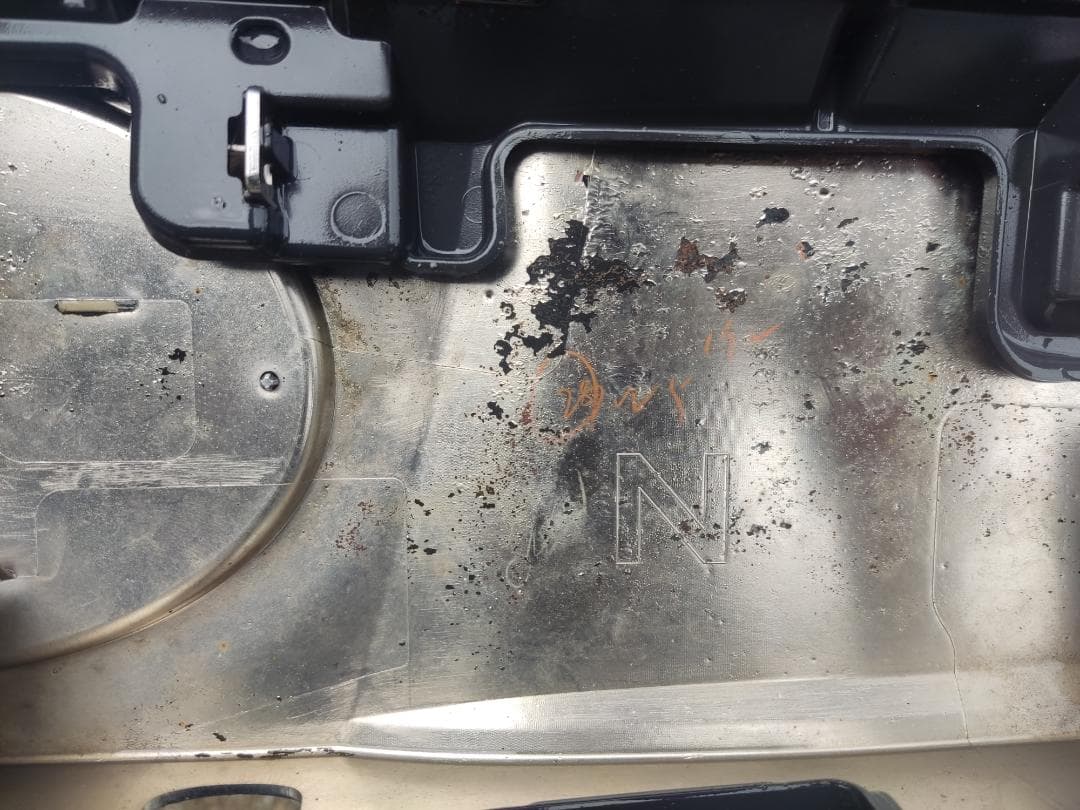 トヨタ AGH30W ヴェルファイア リアトランクガーニッシュ メッキ