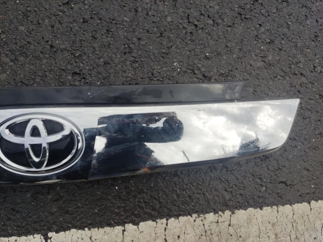 トヨタ AGH30W ヴェルファイア リアトランクガーニッシュ メッキ