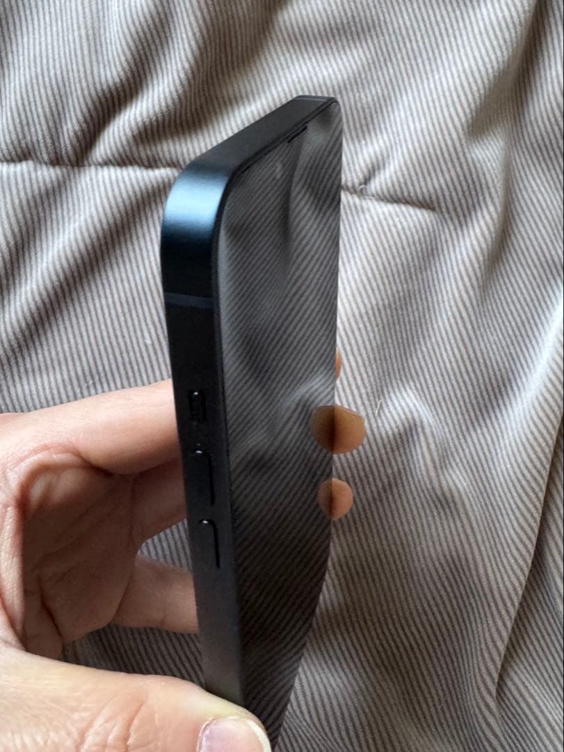 美品！無傷！　iPhone13 256G ミッドナイト