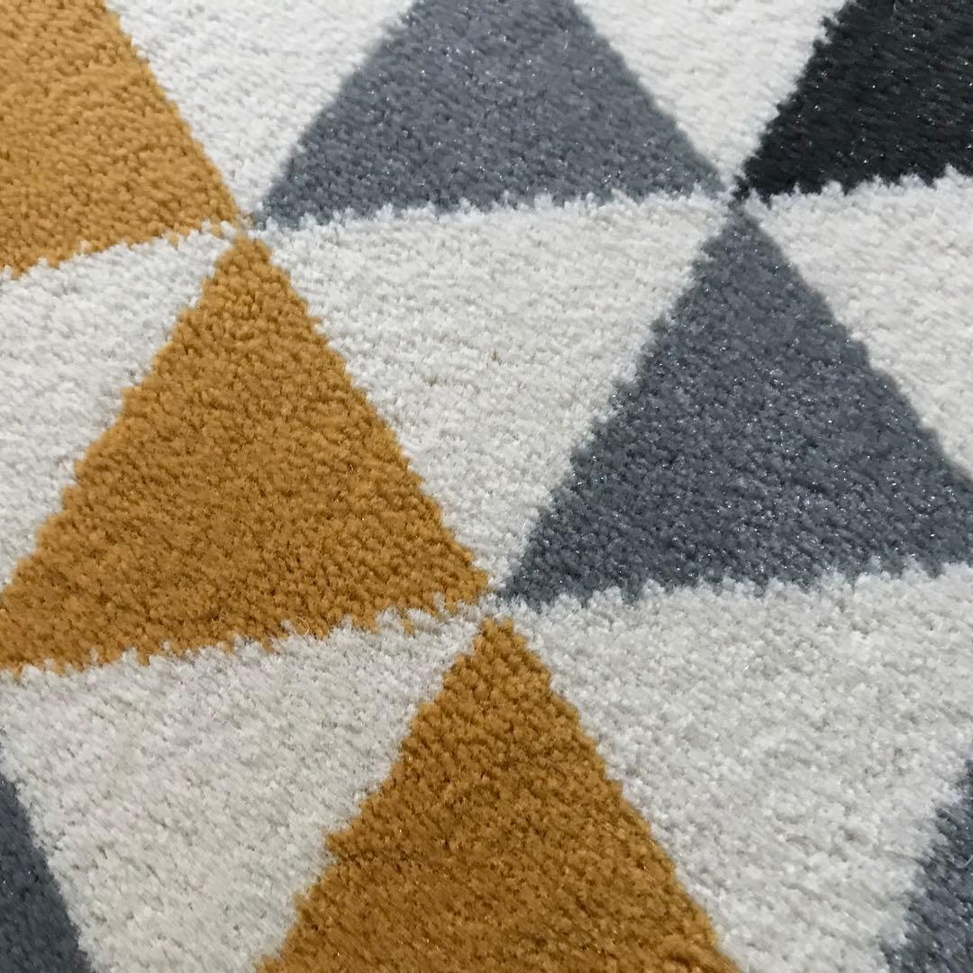 ラグ ラグマット 160x230cm カーペット ウィルトン織 トライアングル