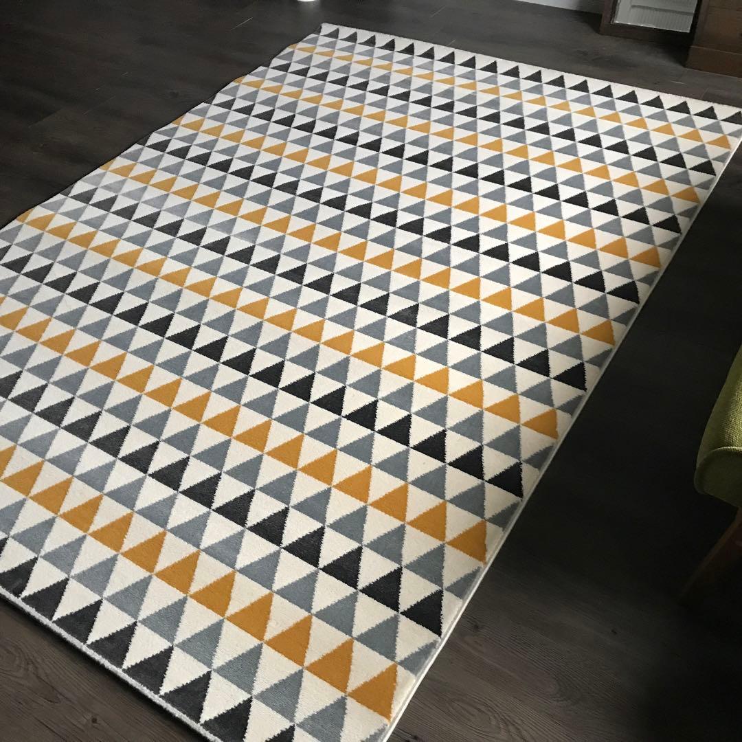 ラグ ラグマット 160x230cm カーペット ウィルトン織 トライアングル