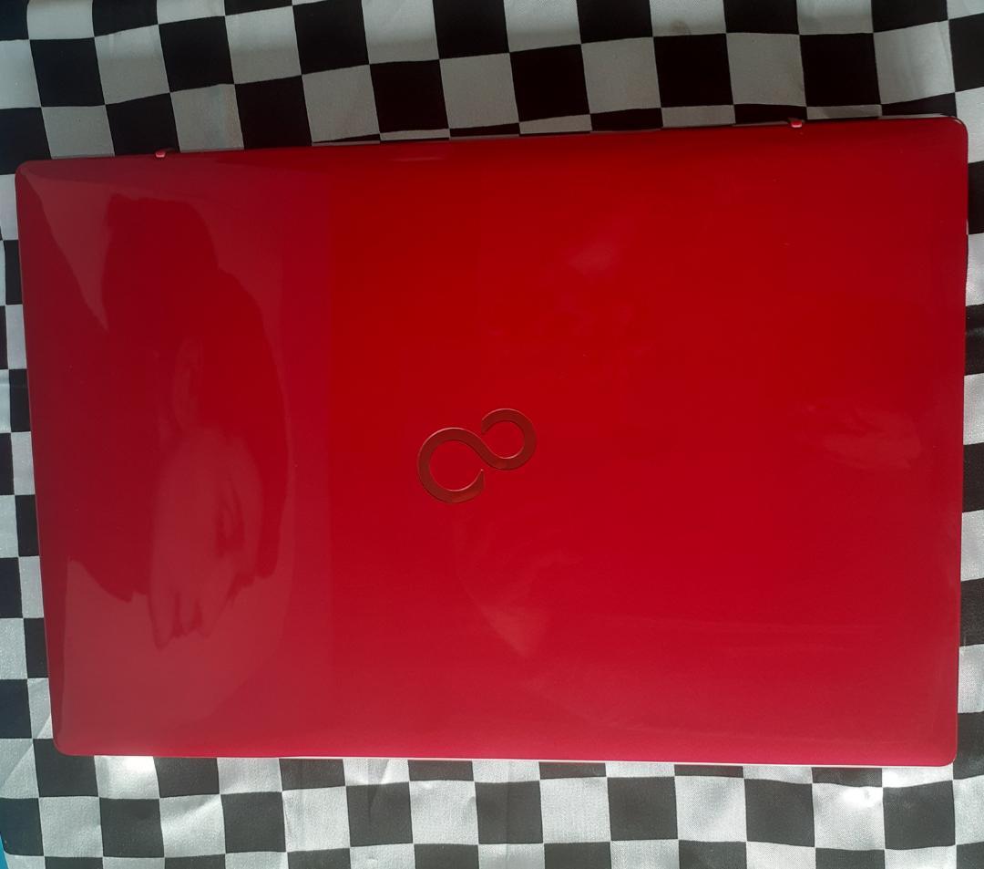 富士通LIFEBOOK FMV ノートPC 8世代 Core i7-8565U