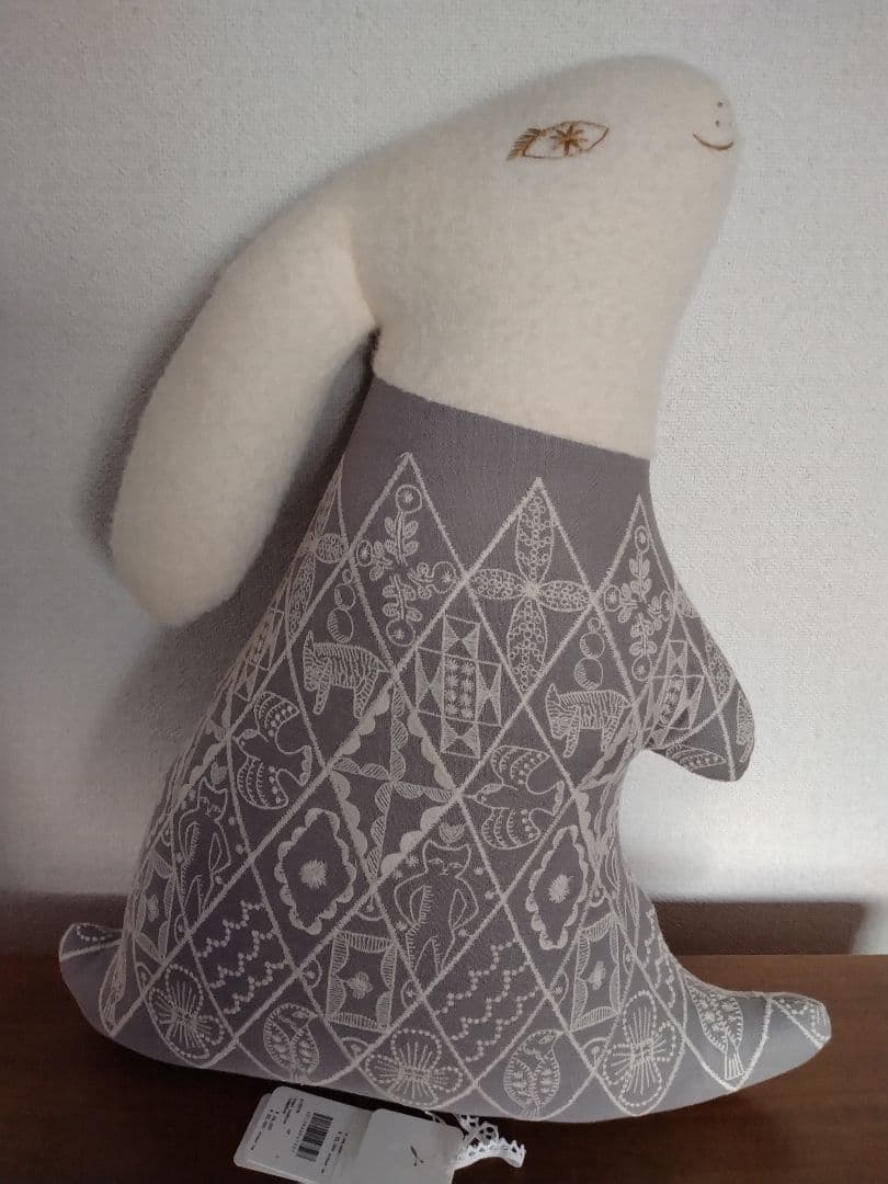 B.ミナペルホネン　うさぎクッション　symphony　シンフォニー