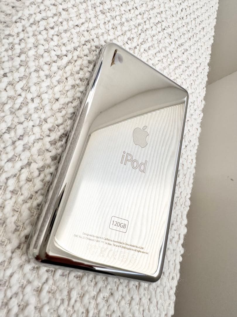 【極美品】iPod classic 第6世代 160GBブラック 新品バッテリー