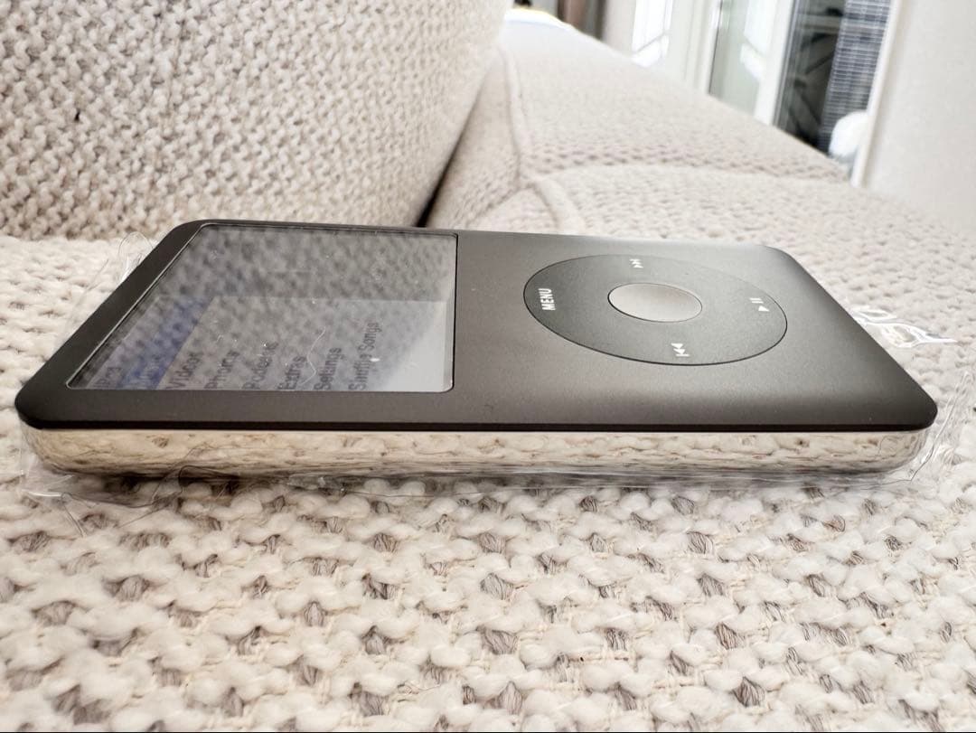 【極美品】iPod classic 第6世代 160GBブラック 新品バッテリー