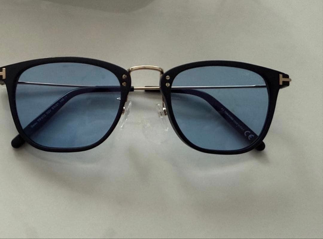 未使用 朝倉未来 TOMFORD トムフォード TF672 02V サングラス