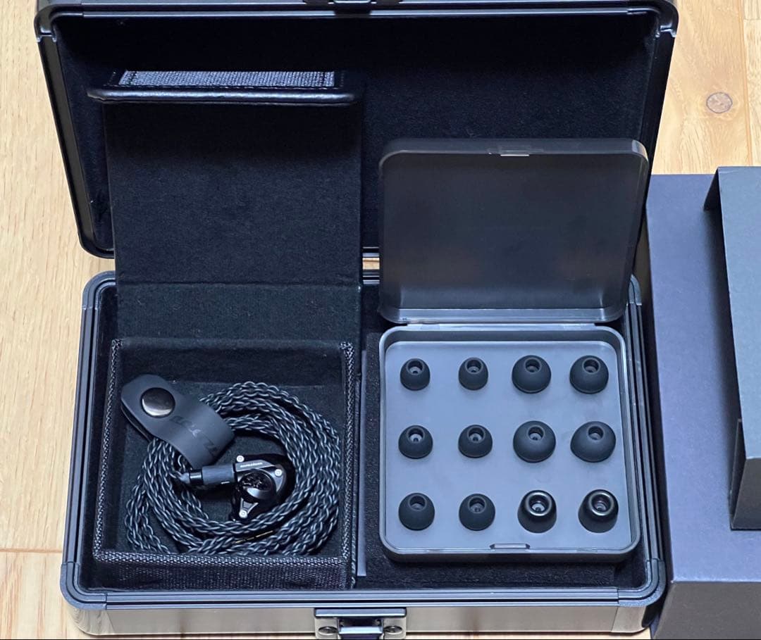 acoustune HS1750CU有線イヤホン