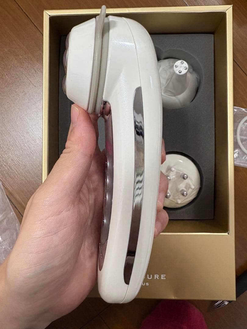 最終値下げ★美品★セルキュア 4T プラス 美顔器 ベルガ 美容家電 美容器