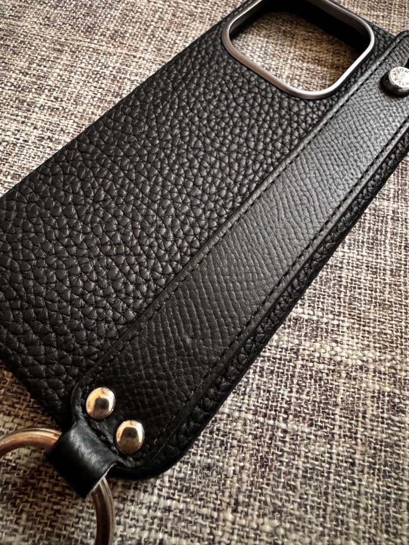 ハンドル付き バックカバーケース シュリンクレザー　iPhone15pro