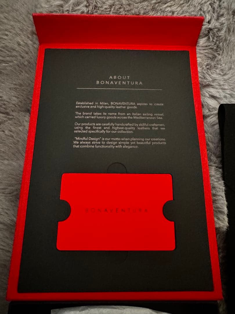 ハンドル付き バックカバーケース シュリンクレザー　iPhone15pro