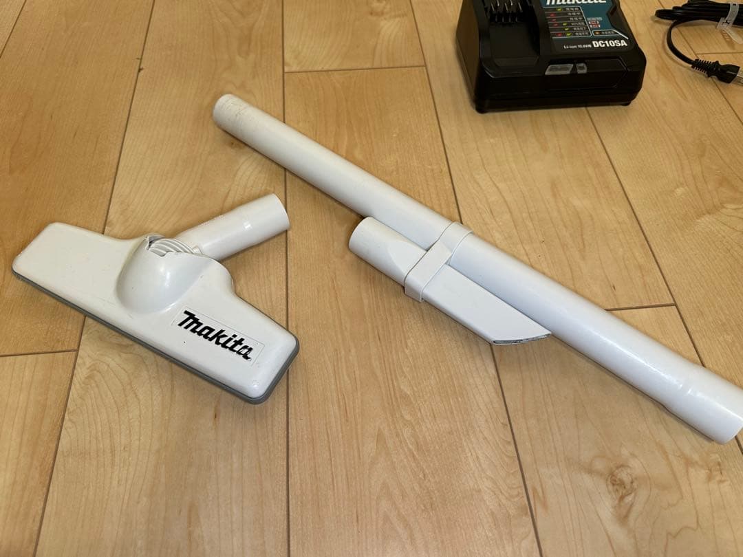 【フルセット】マキタ コードレス掃除機CL107FD 紙パック付き