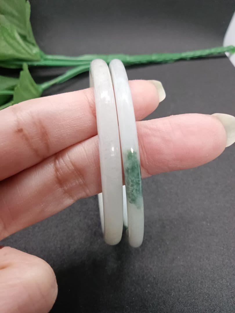 おすすめ✨新品✨天然翡翠 バングル ミャンマー　A貨　無含浸無着色　サイズ57