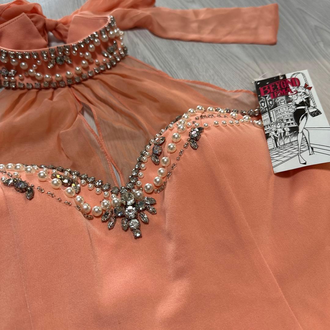 新品未使用ビヨンドイルマ　ホルダーネックドレス