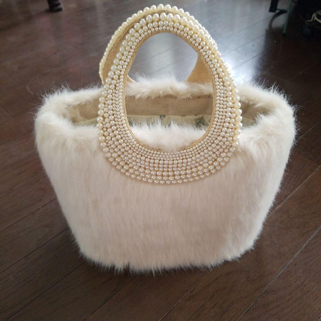 Anatelier♥アナトリエ　ファーバッグ　パールバッグ　大きめ　巾着付き
