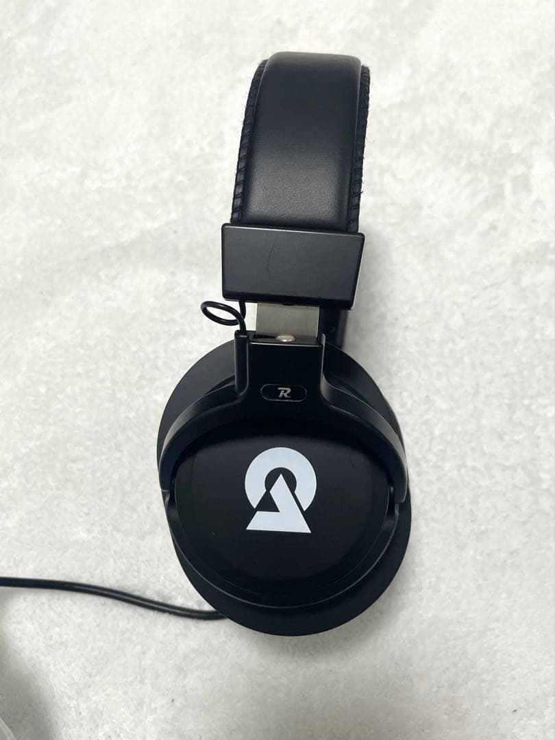 DUSTCELL　ヘッドホン