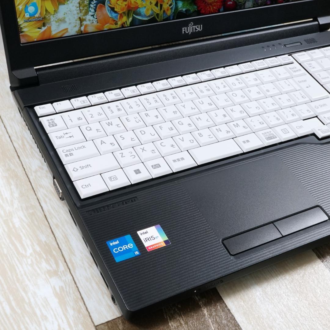 超高速大容量ＳＳＤ５１２ＧＢ搭載✨美品の２０２４年製✨１２世代ｉ５に大容量メモリ