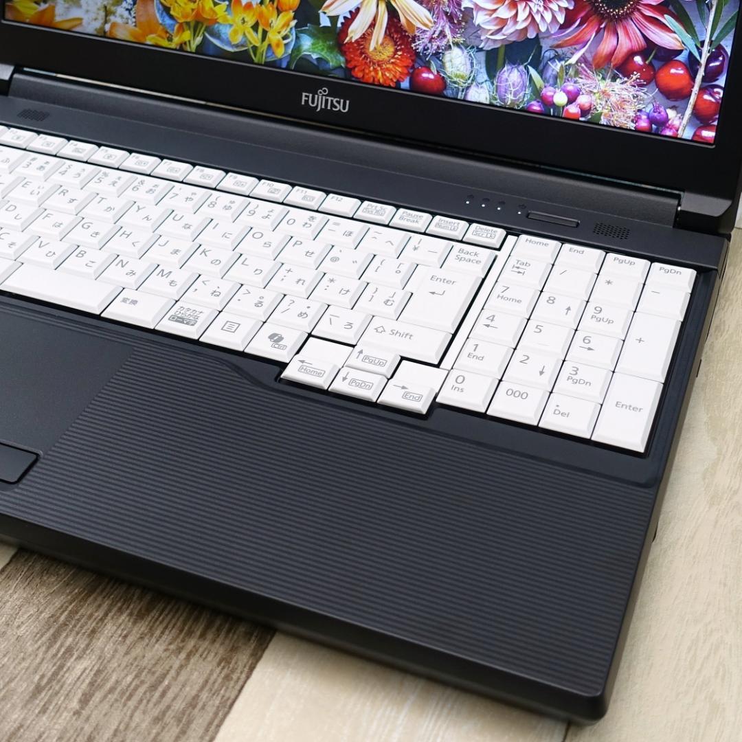 超高速大容量ＳＳＤ５１２ＧＢ搭載✨美品の２０２４年製✨１２世代ｉ５に大容量メモリ