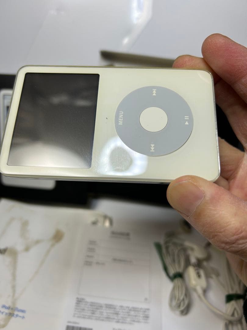 ▪️放出▪️Apple iPod 30GB本体と付属品※ジャンク扱い