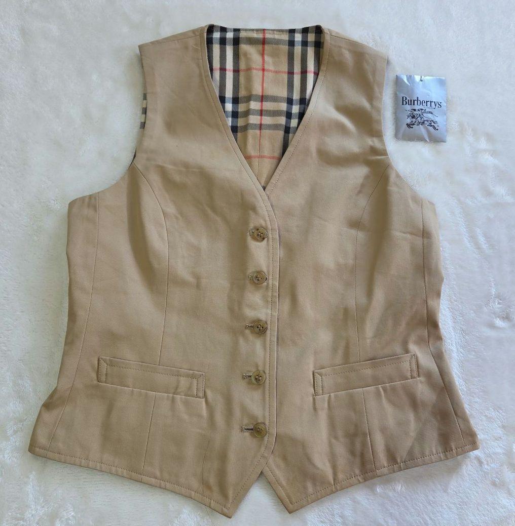 未使用品【バーバリー】リバーシブルベスト　ベージュ×ノバチエックチェック柄 М