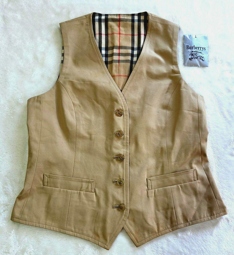 未使用品【バーバリー】リバーシブルベスト　ベージュ×ノバチエックチェック柄 М