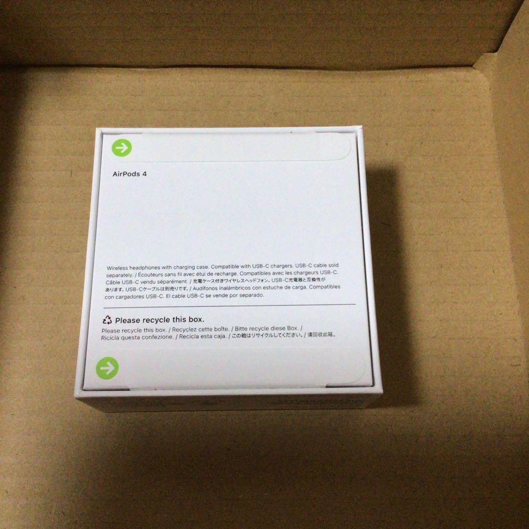 新品未開封　アップル AirPods4 ノイズキャンセリング非搭載モデル