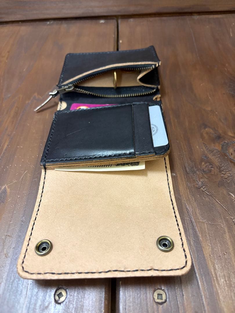 トラッカーウォレット　trucker wallet 本革ヌメ革　茶芯ブラック