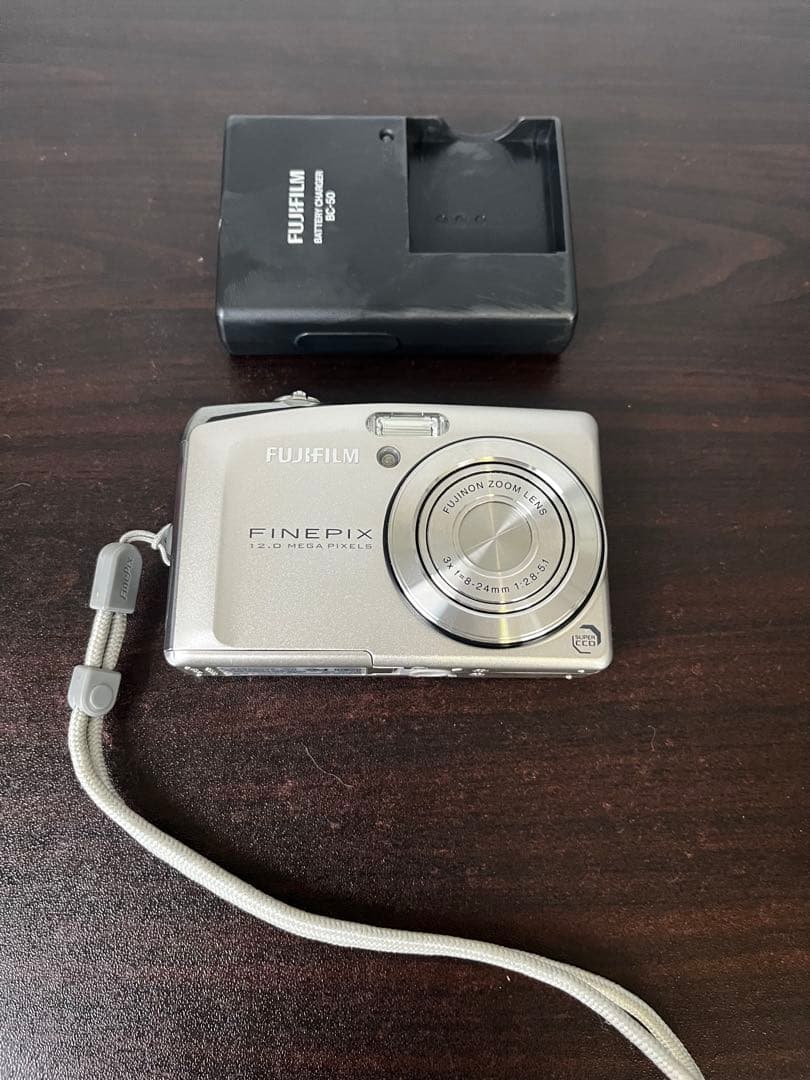【動作美品】FUJIFILM finepix F50fd