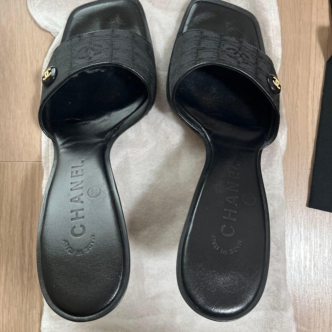 CHANEL ブラック ミュール 箱・保存袋付き