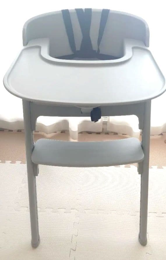 NOVUSノウス　ハイチェア 安全ベルト付　グレー　説明書つき