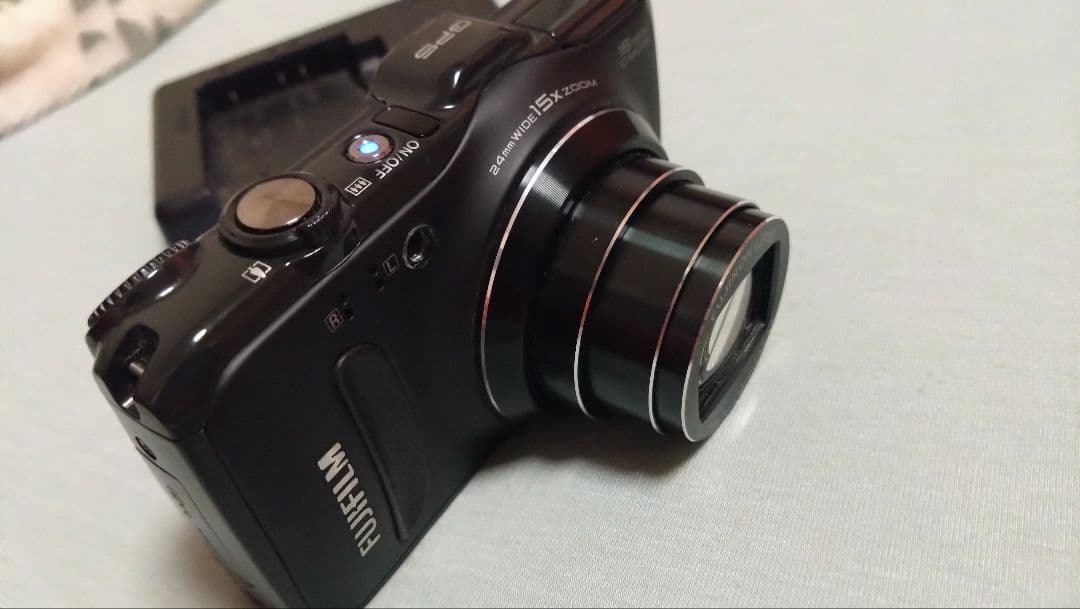 デジタルカメラ FUJITSU F600EXR