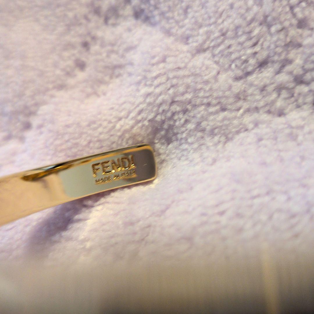 FENDI ゴールド バングル　Sサイズ