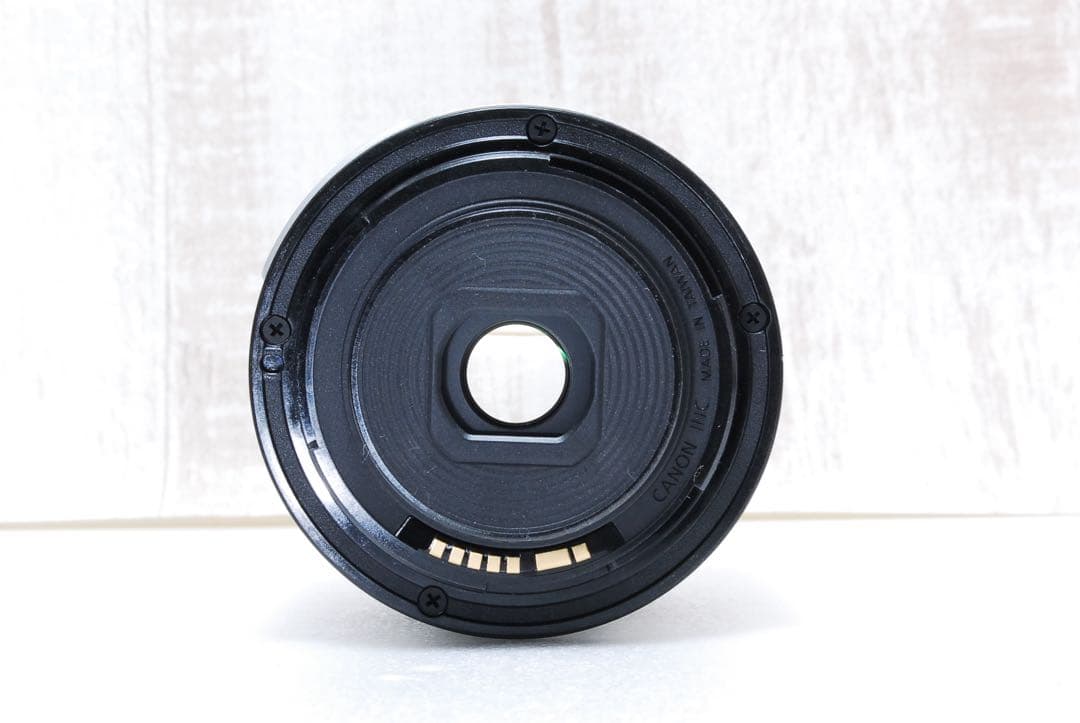 むら　Canon Kiss X9 ホワイト