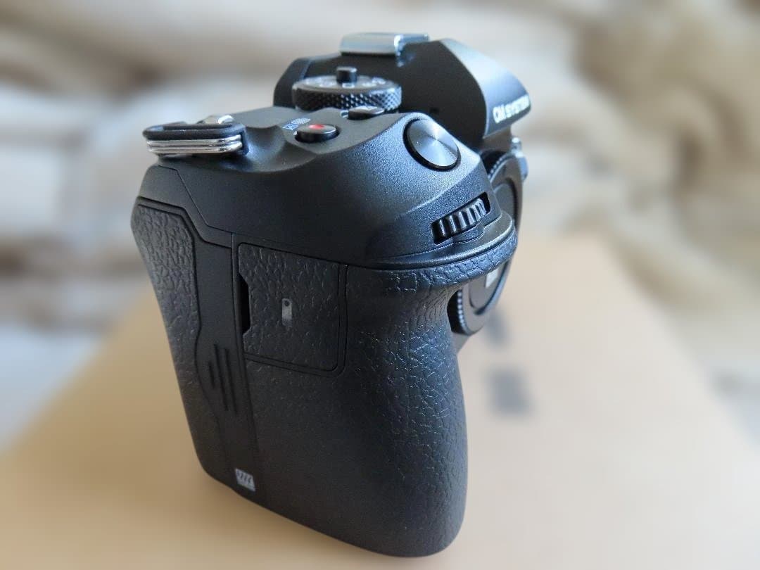 OM SYSTEM OM-1 Mark II ボディ　ショット数50回